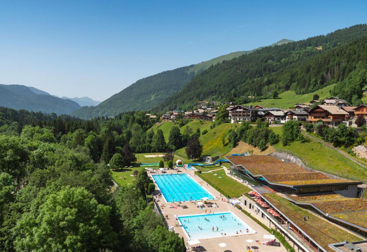 Alaska Lodge モルジヌ エクステリア 写真